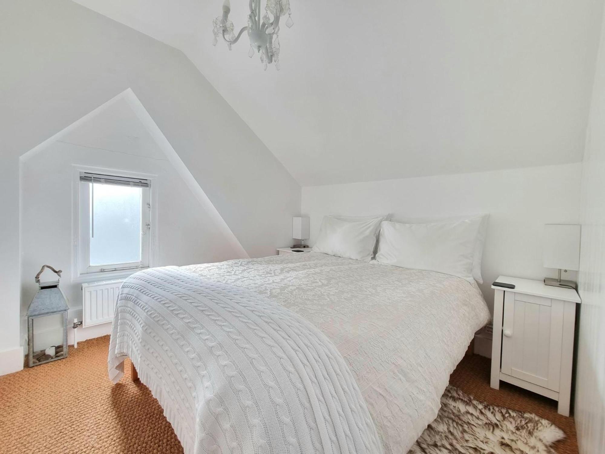 West Hill Retreat Seaview Balcony Chic Loft Studio & Free Parking Hastings Kültér fotó