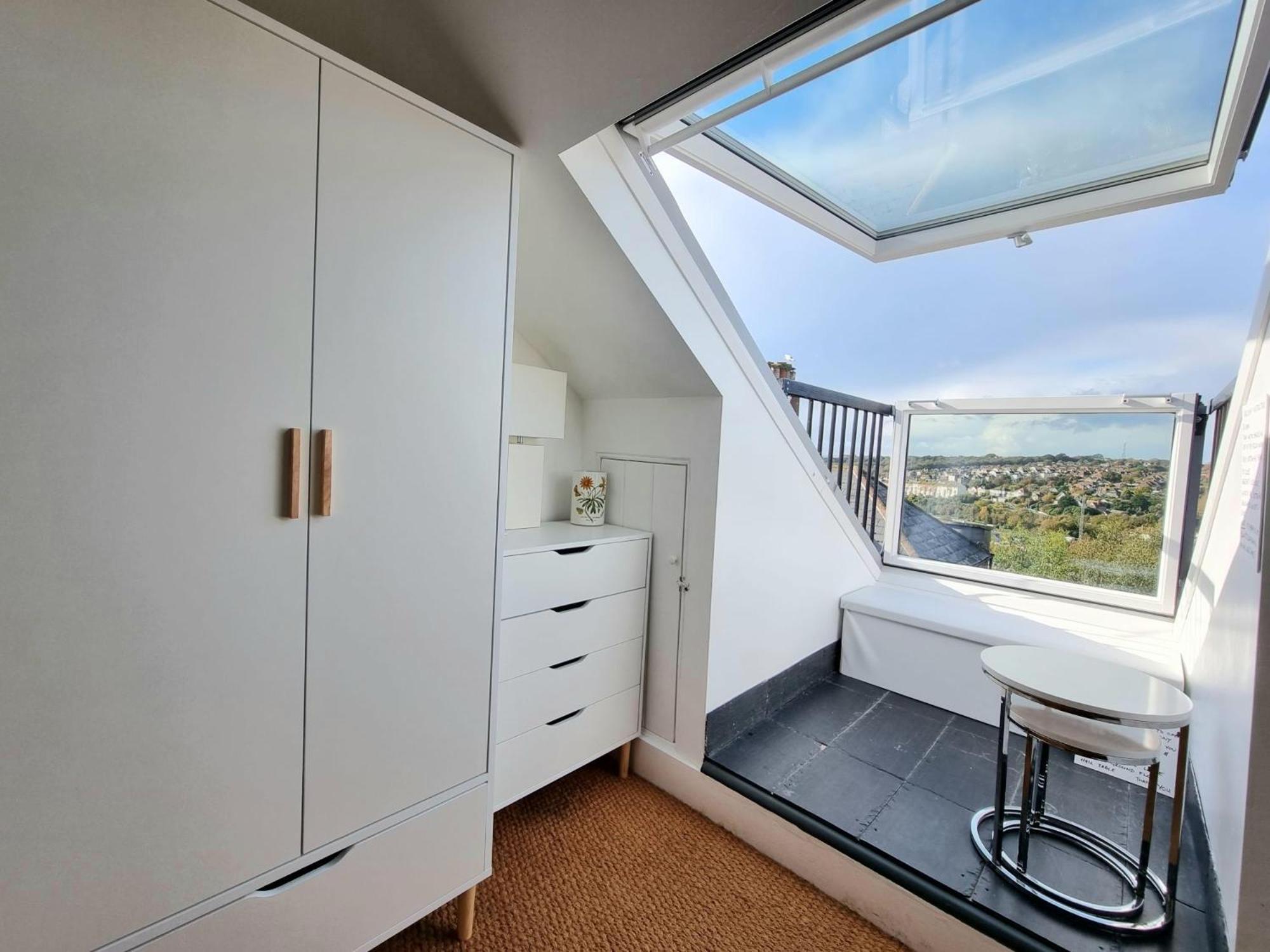West Hill Retreat Seaview Balcony Chic Loft Studio & Free Parking Hastings Kültér fotó
